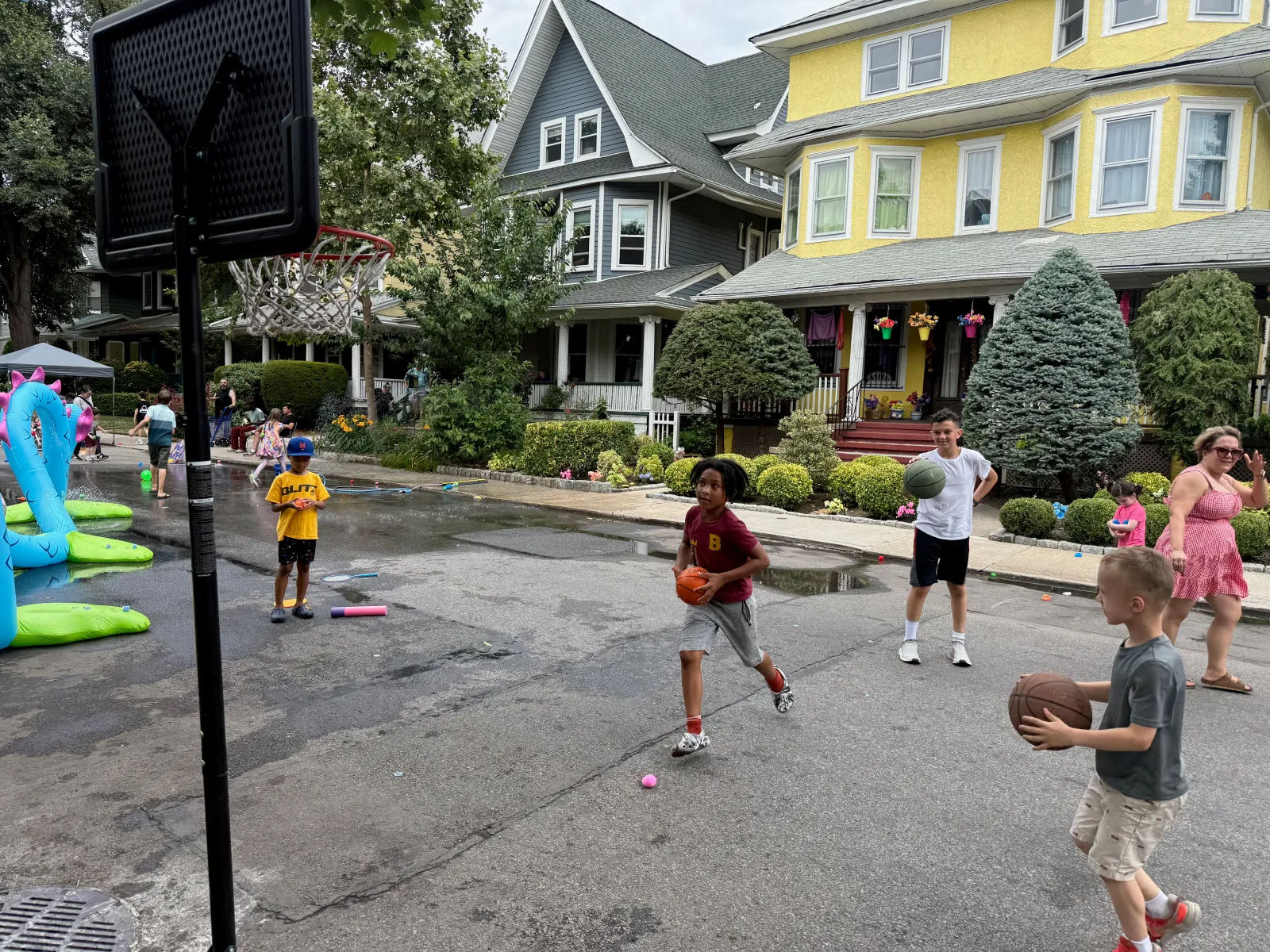 DPWNA neighbors at a summer block party